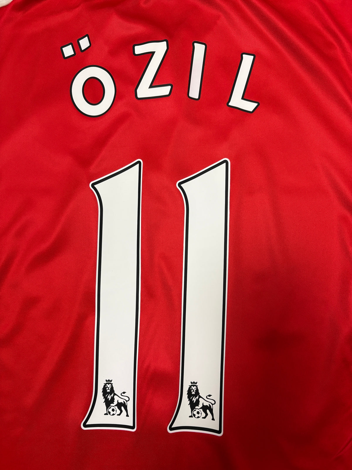 Authentic Özil #11 Arsenal 2016/17 home Football