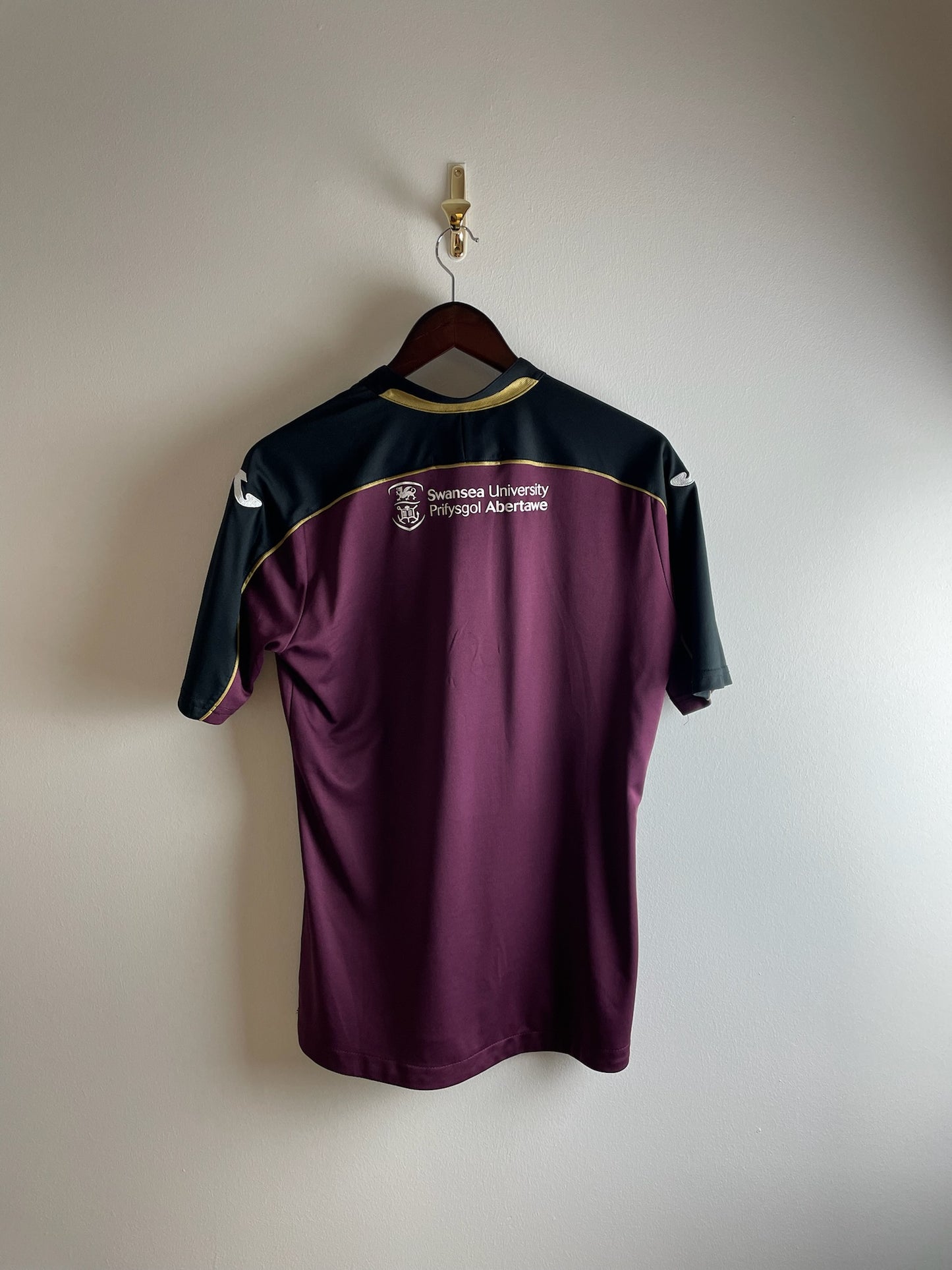Vintage Swansea FC 2018/19 Third Kit Football T-Shirt Maroon Men‰۪s M