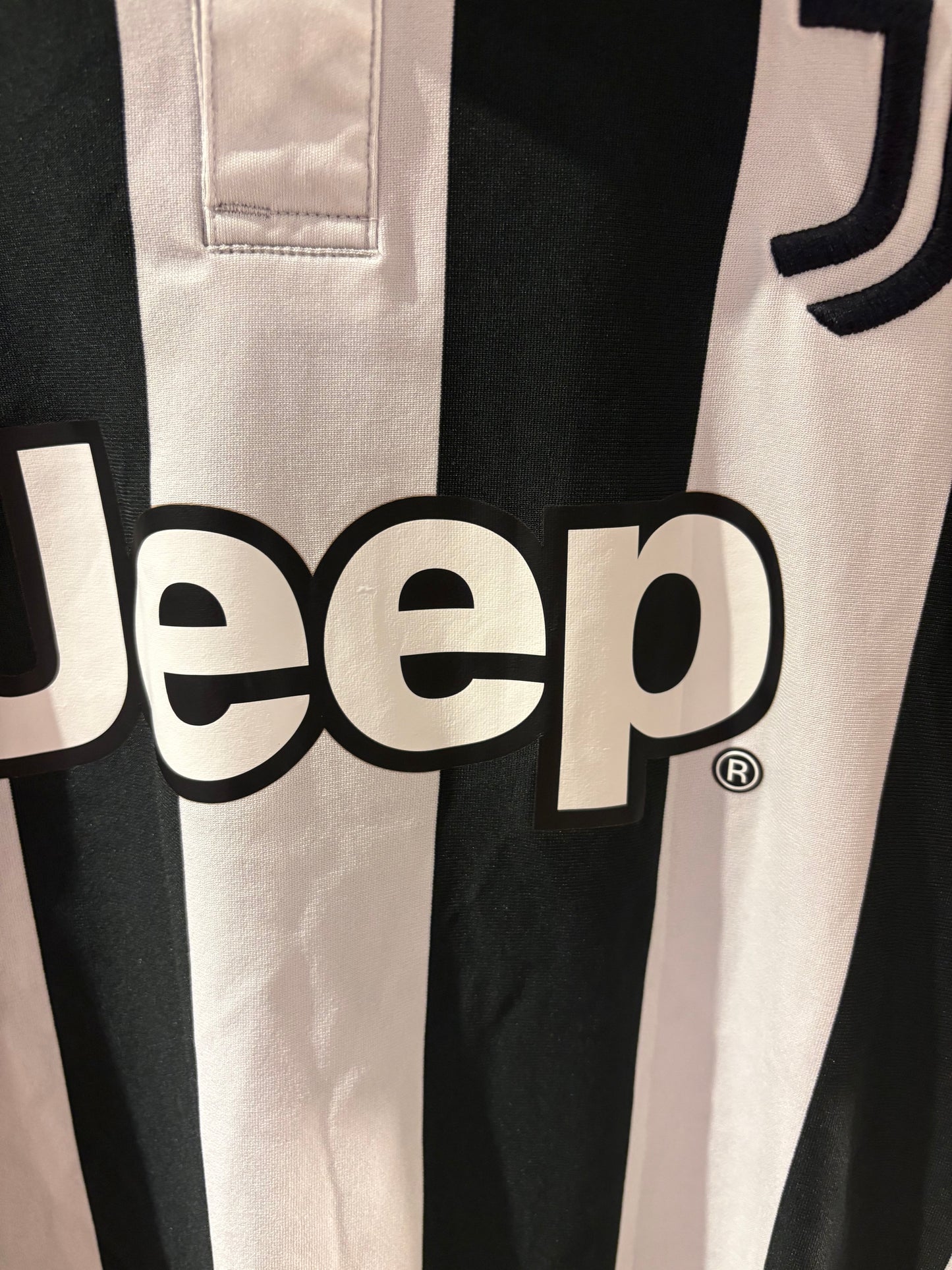 Authentic Juventus 2017/18 Home Football Shirt