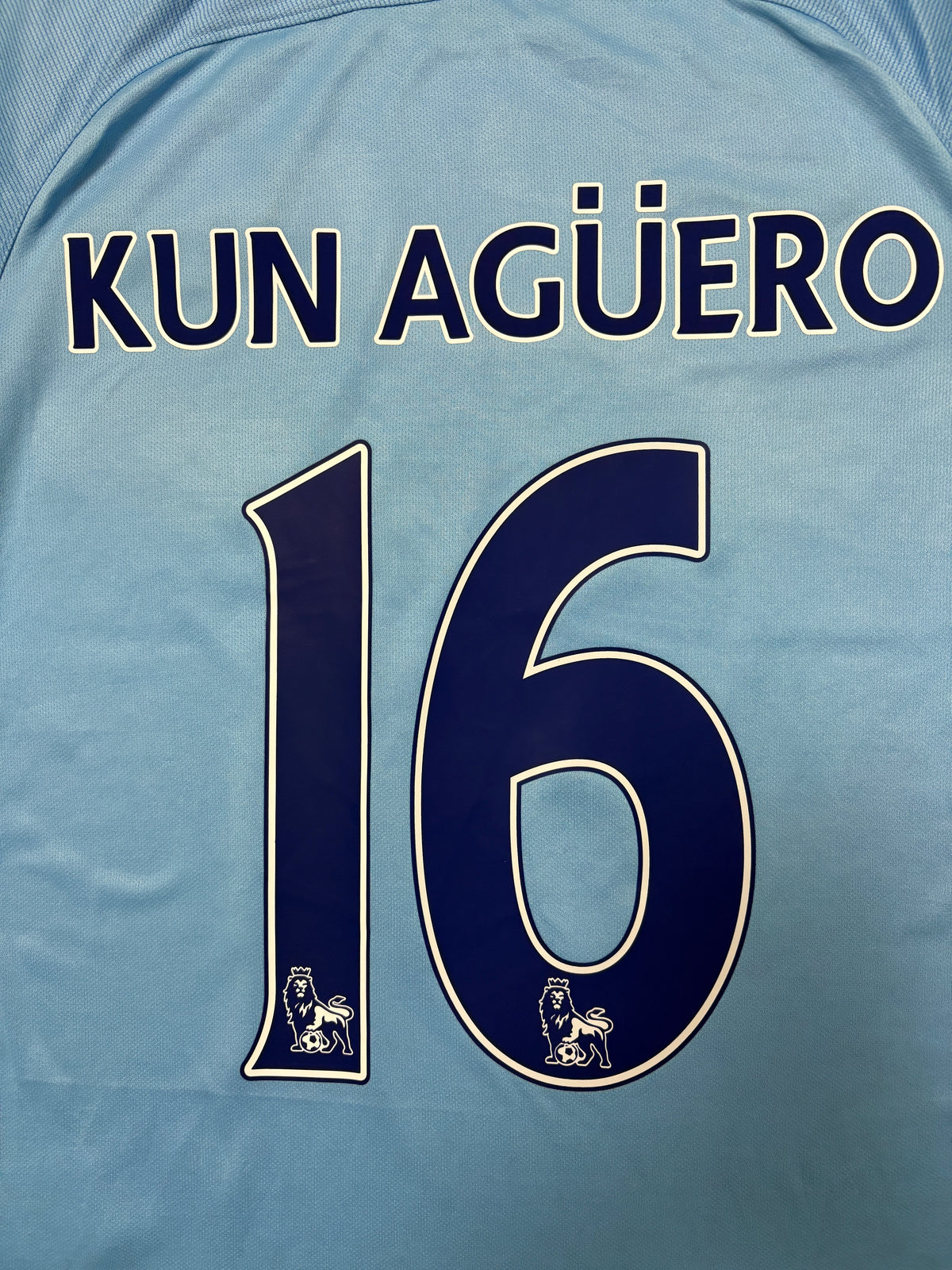 Authentic Kun Agüero #16 Manchester City 2017-18 Home football