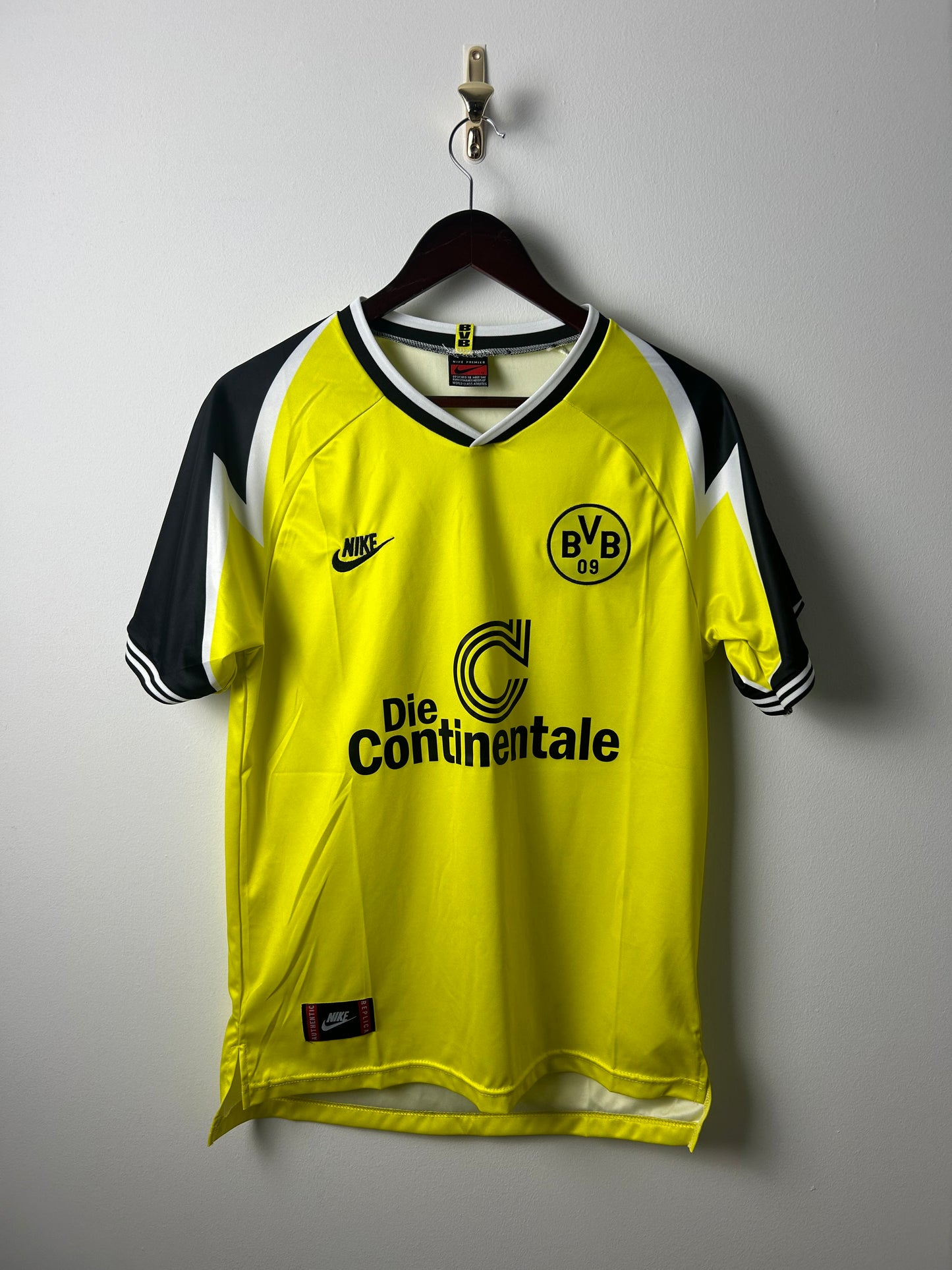 Vintage Dortmund 1995/96 Bundesliga Winners Home Football T-Shirt