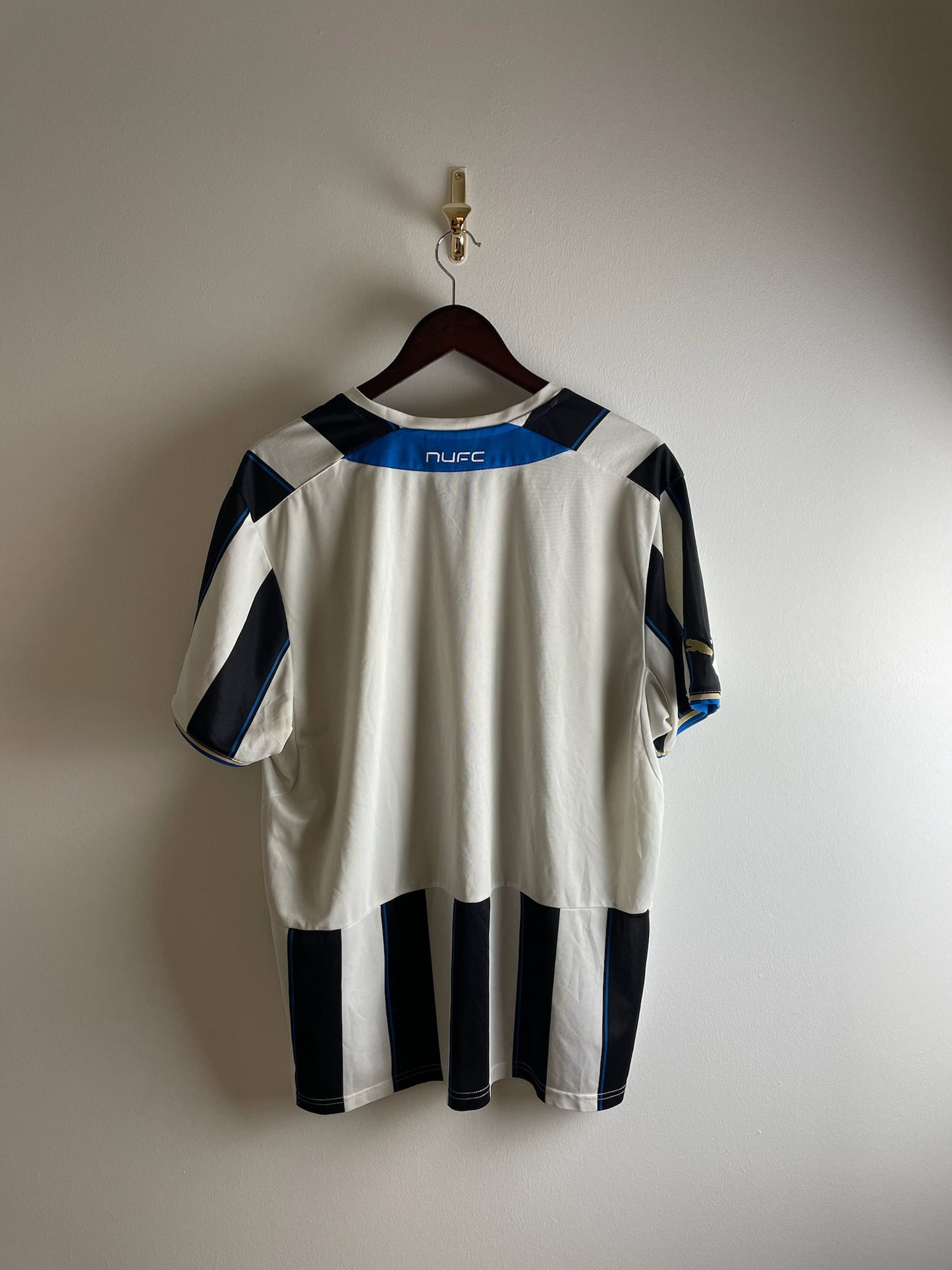 Vintage Newcastle 2013/14 Home Football Shirt