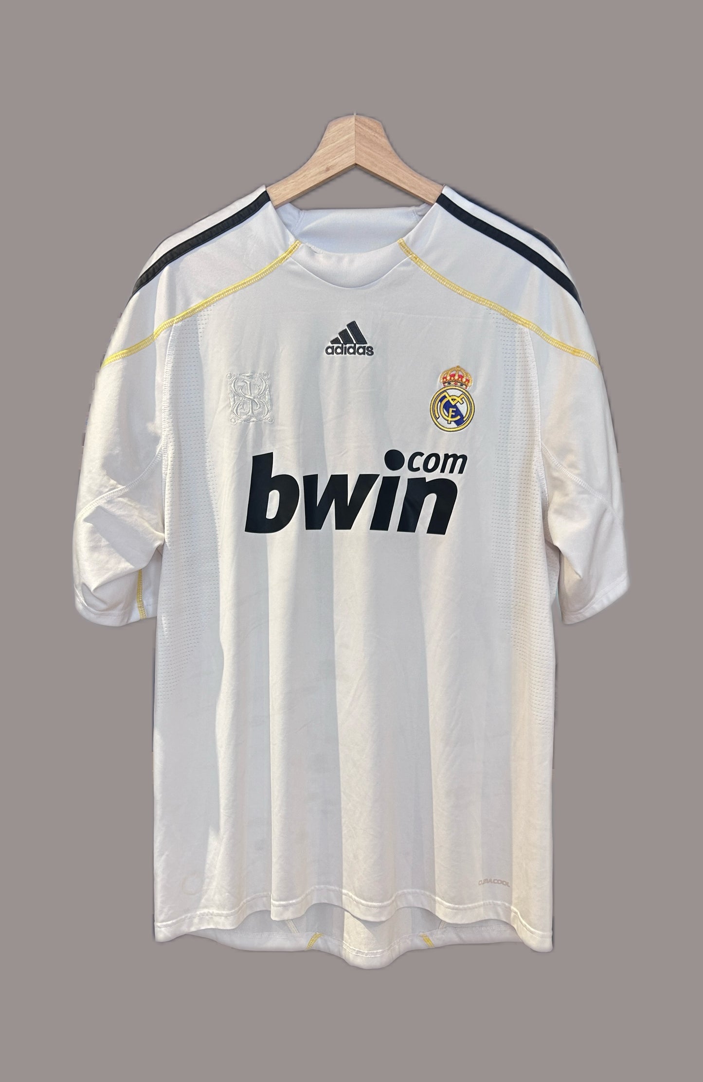 Vintage Kaka’ #8 Real Madrid 2009/10 Home Football T-Shirt