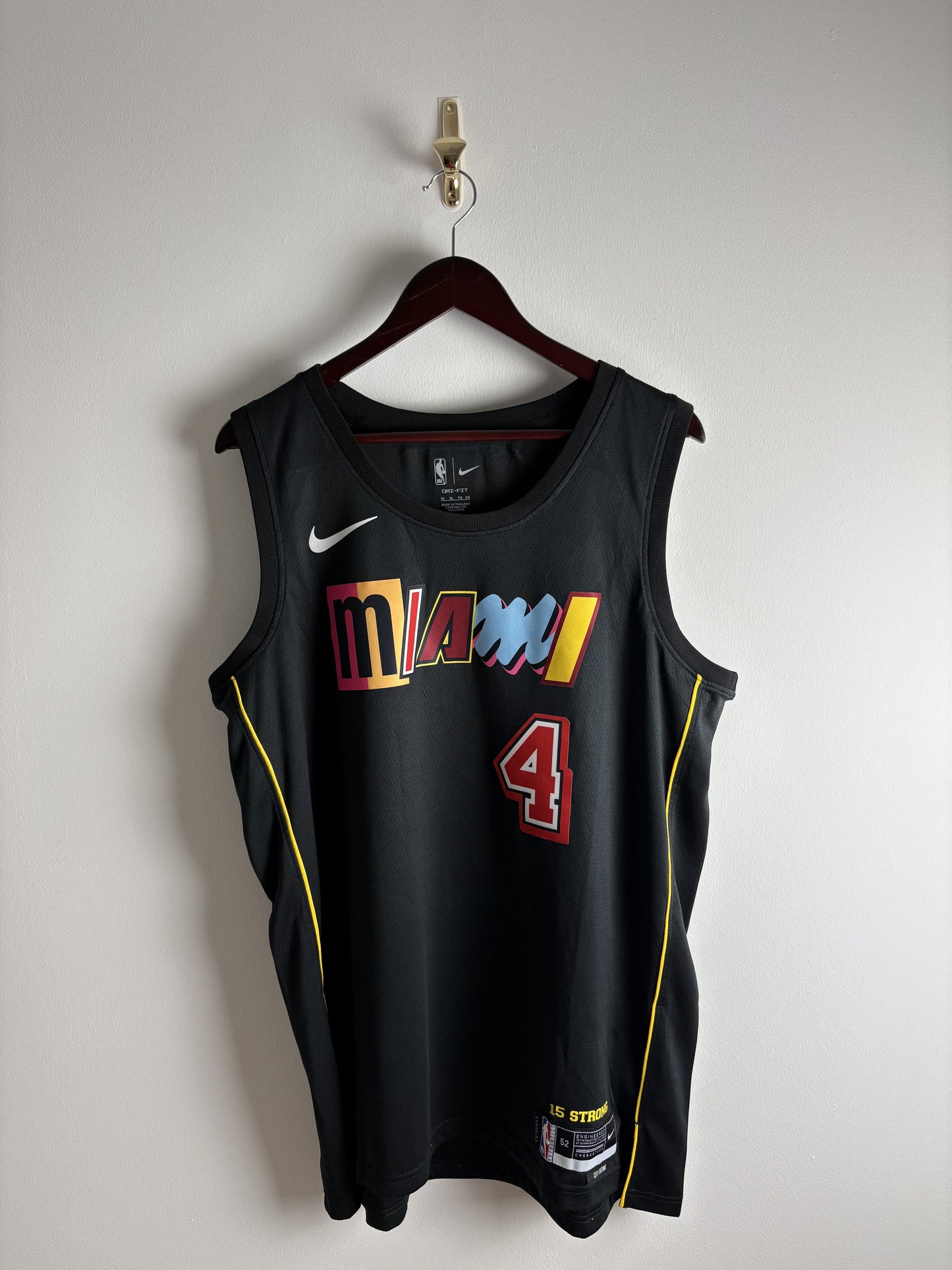 Vintage #4 Oladipo Miami Heat NBA 21/22