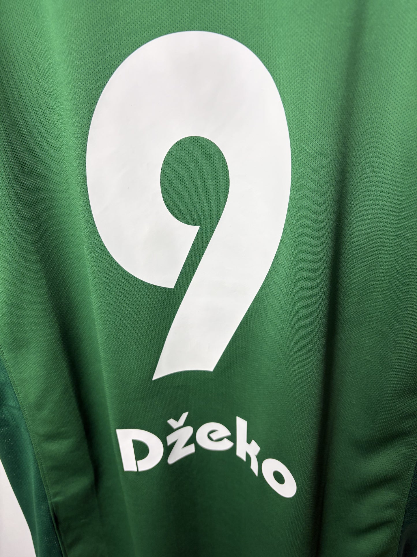Vintage #9 Džeko Wolfsburg 2008-09 Home Jersey