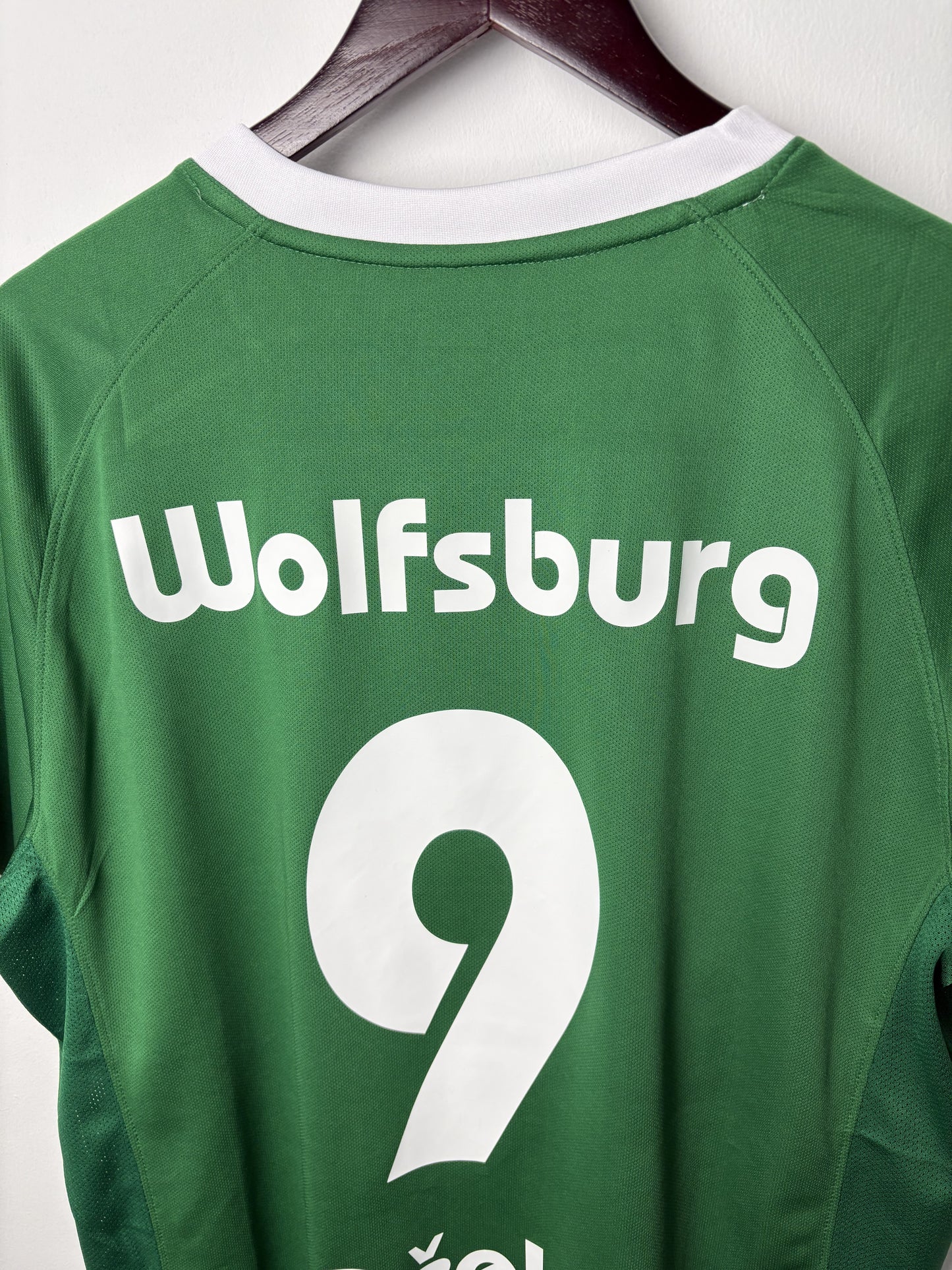 Vintage #9 Džeko Wolfsburg 2008-09 Home Jersey