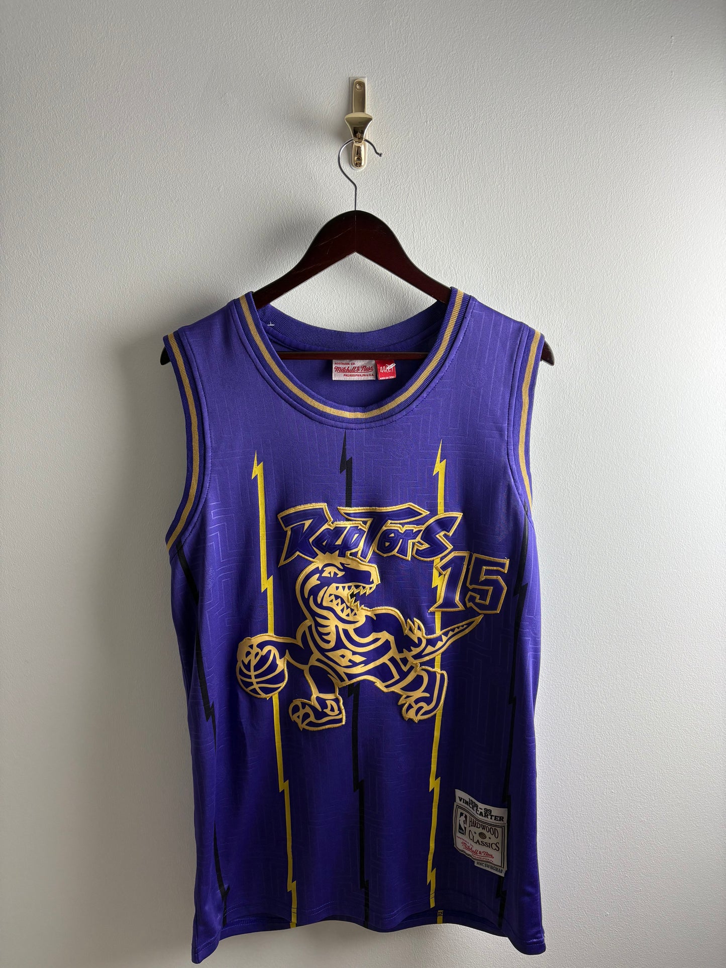 Vintage Men's Mitchell & Ness Vince Carter Purple Toronto Raptors 1998/99 Swingman Sidewalk Sketch Jersey