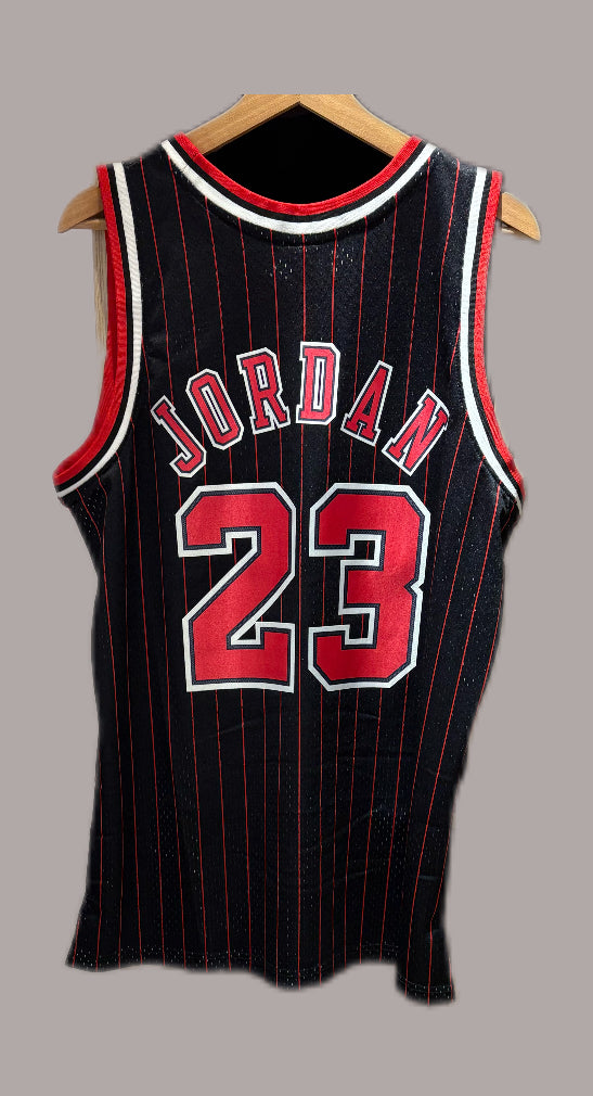 Vintage #23 Michael Jordan 1995-1996 Chicago Bulls Basketball Jersey