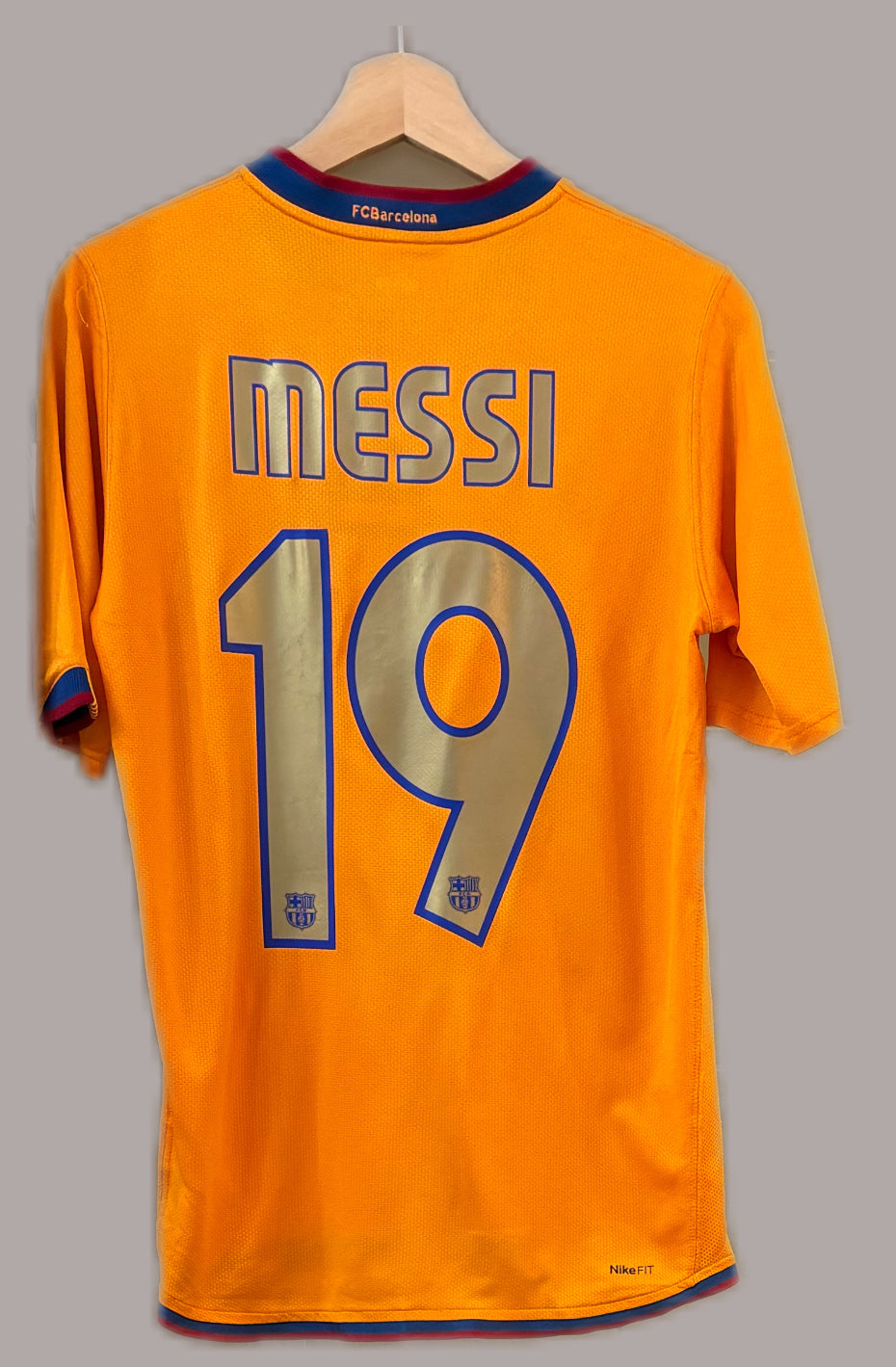 Vintage #19 Messi FC Barcelona 2006-2007 away football shirt