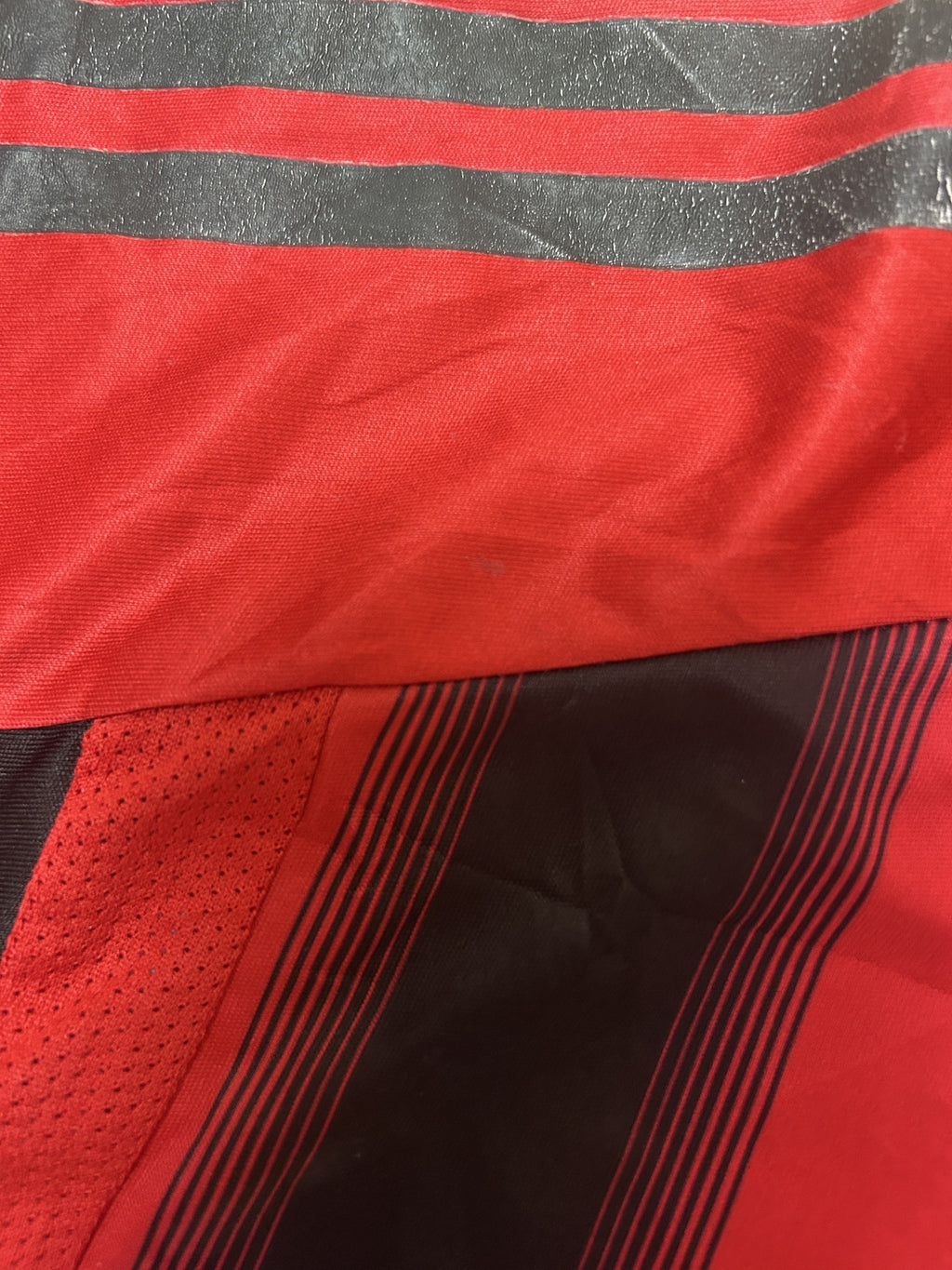 Shoulder stripe wear