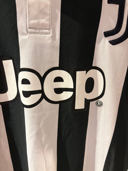 Vintage Juventus 2017/18 Home Football Shirt