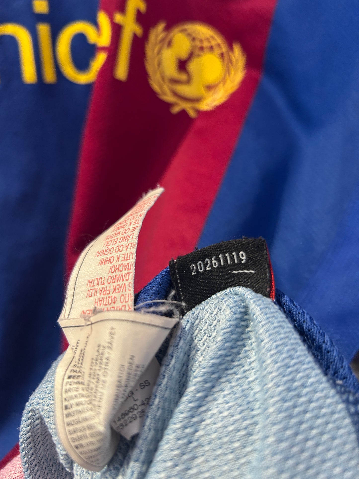 Ronaldinho #10 FC Barcelona 2006-07 Home Football T-Shirt
