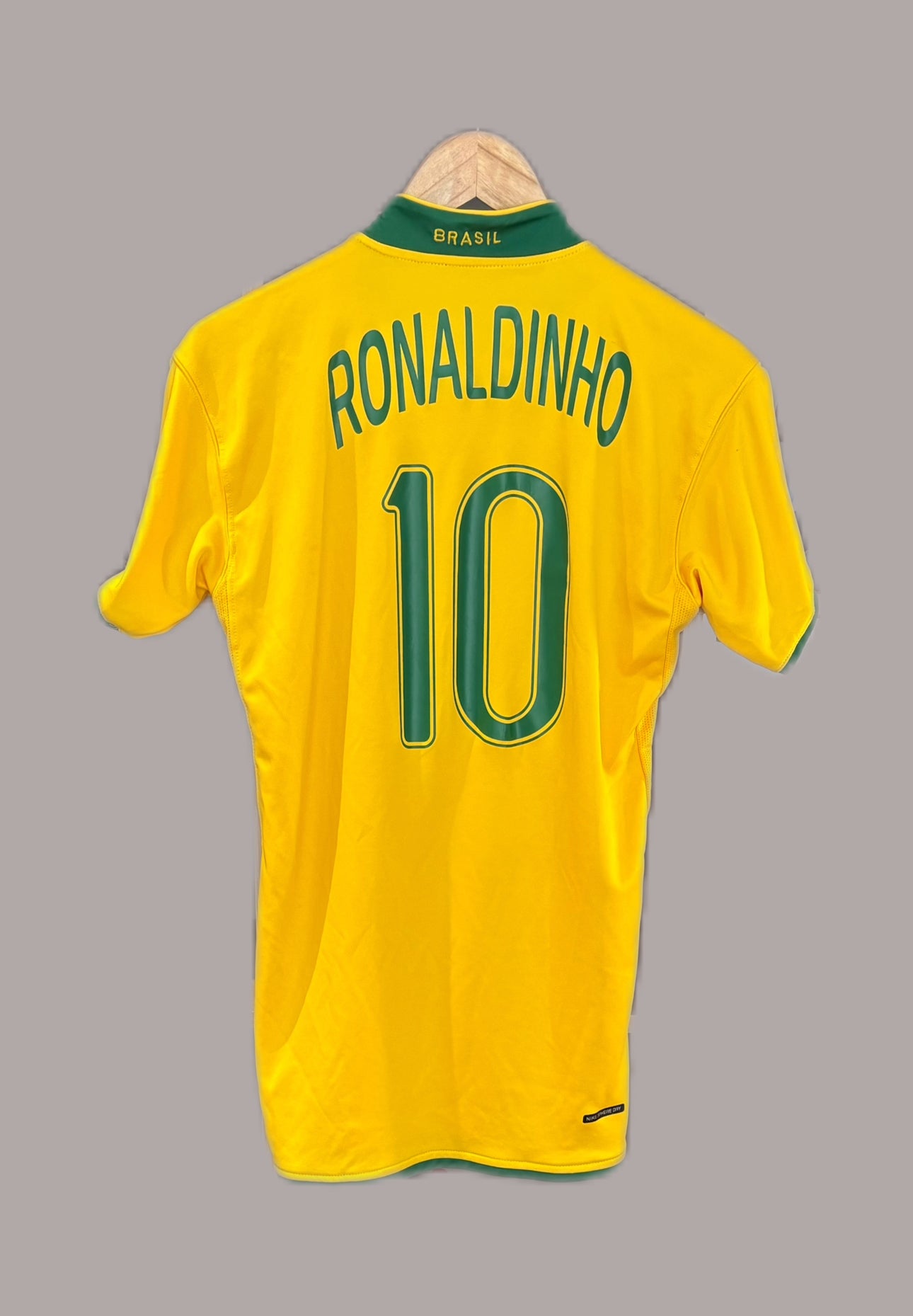 Vintage # 10 Ronaldinho Brazil 2006  WC Soccer Jersey