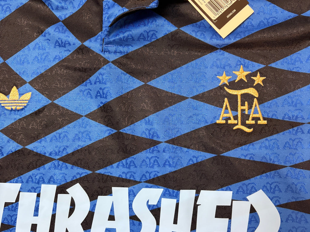 Authentique maillot de football Argentine x Thrasher, neuf avec étiquettes
