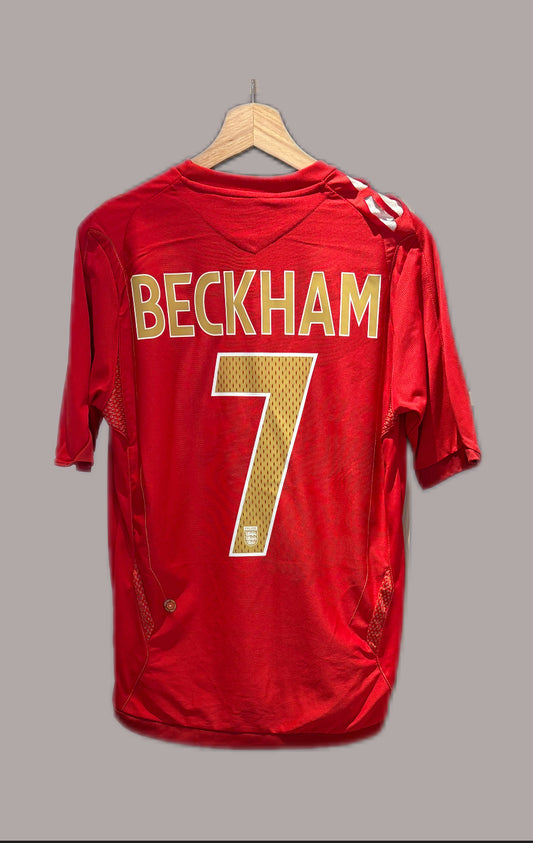 Vintage # 7 David Beckham Umbro 2006-08 England away Football Shirt