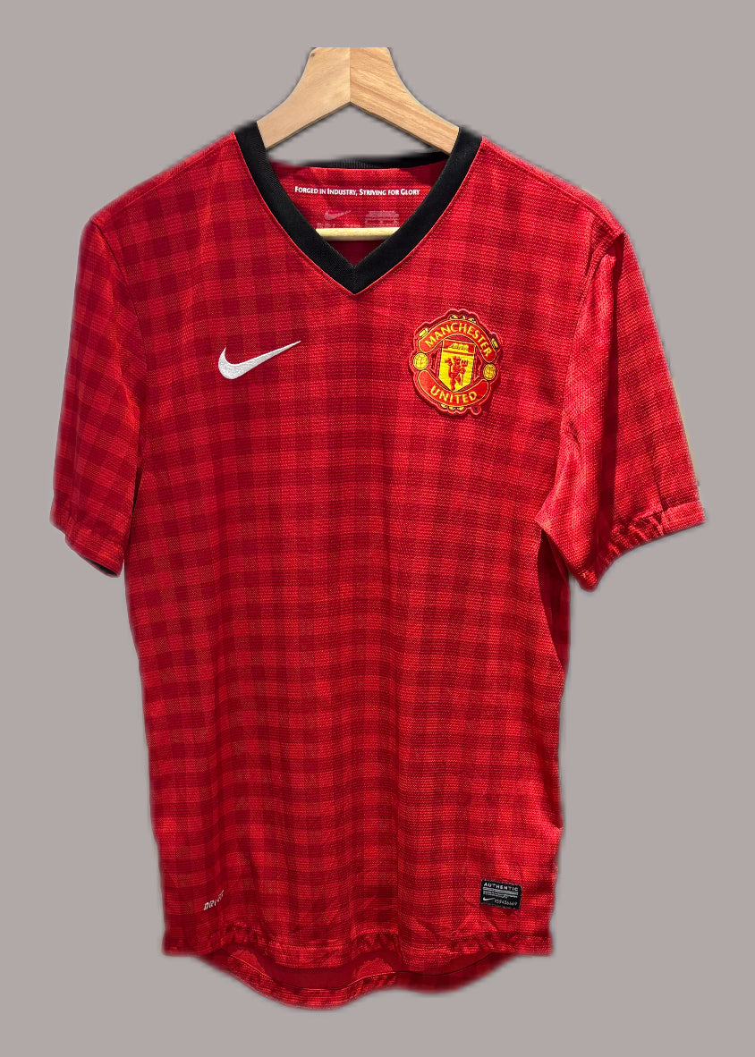 Vintage #20 V. Persie Nike 2012-13 Manchester United home football shirt