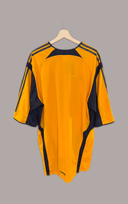 Vintage Real Madrid 2005/06 Goal Keeper Football Jersey