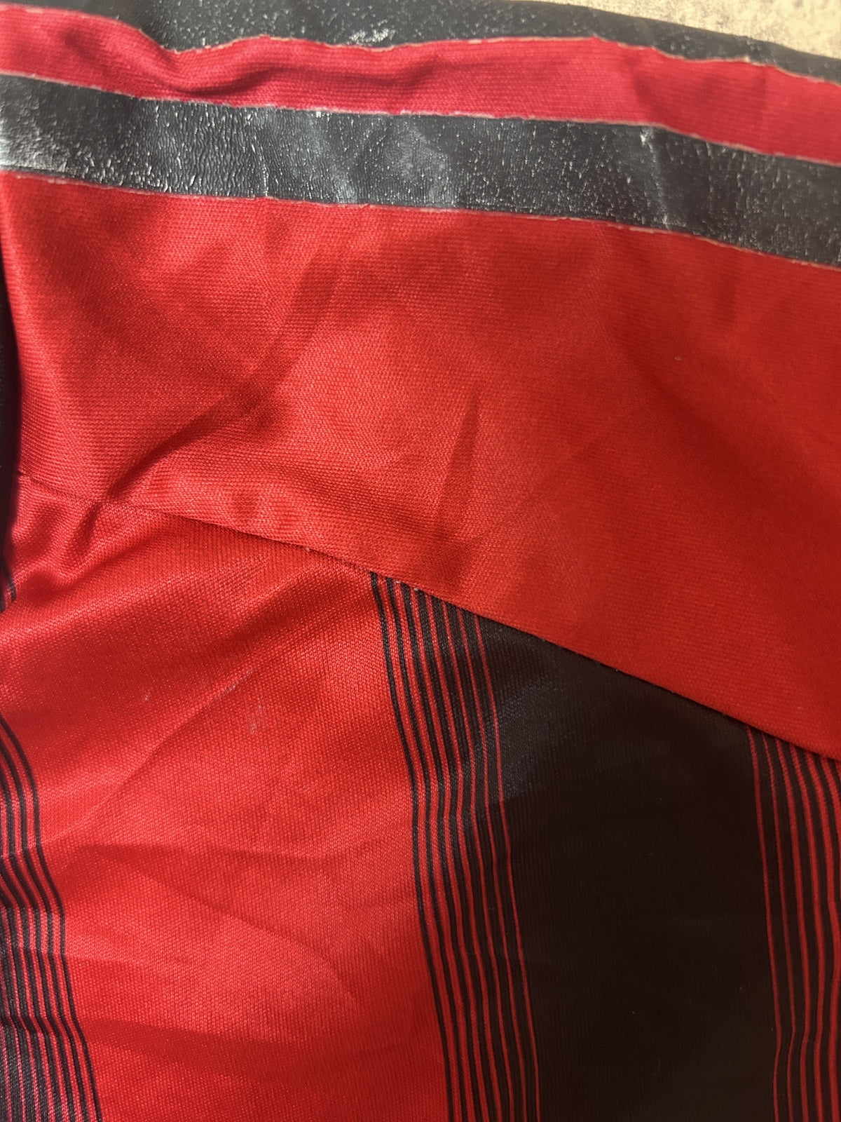 Shoulder stripe wear