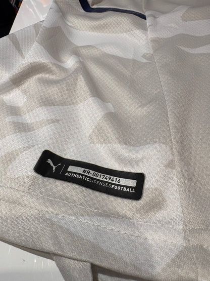 Vintage #10 Özil Puma Fenerbahçe SK 2021/22 away football jersey