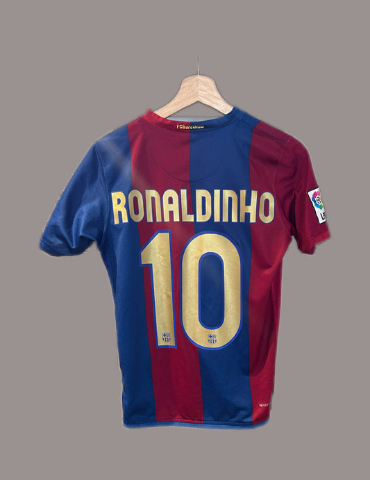 Ronaldinho #10 FC Barcelona 2006-07 Home Football T-Shirt