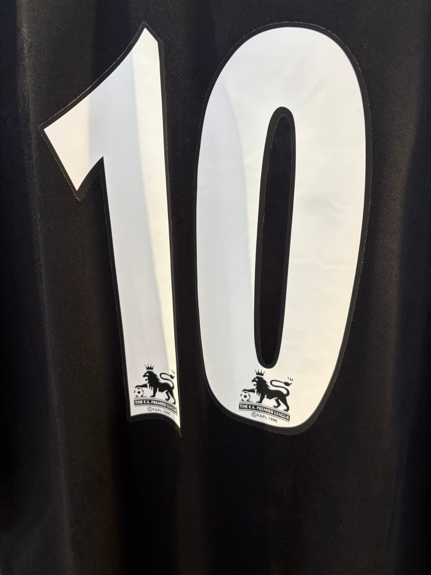Vintage Barnes #10 Liverpool 1996/97 Football Shirt
