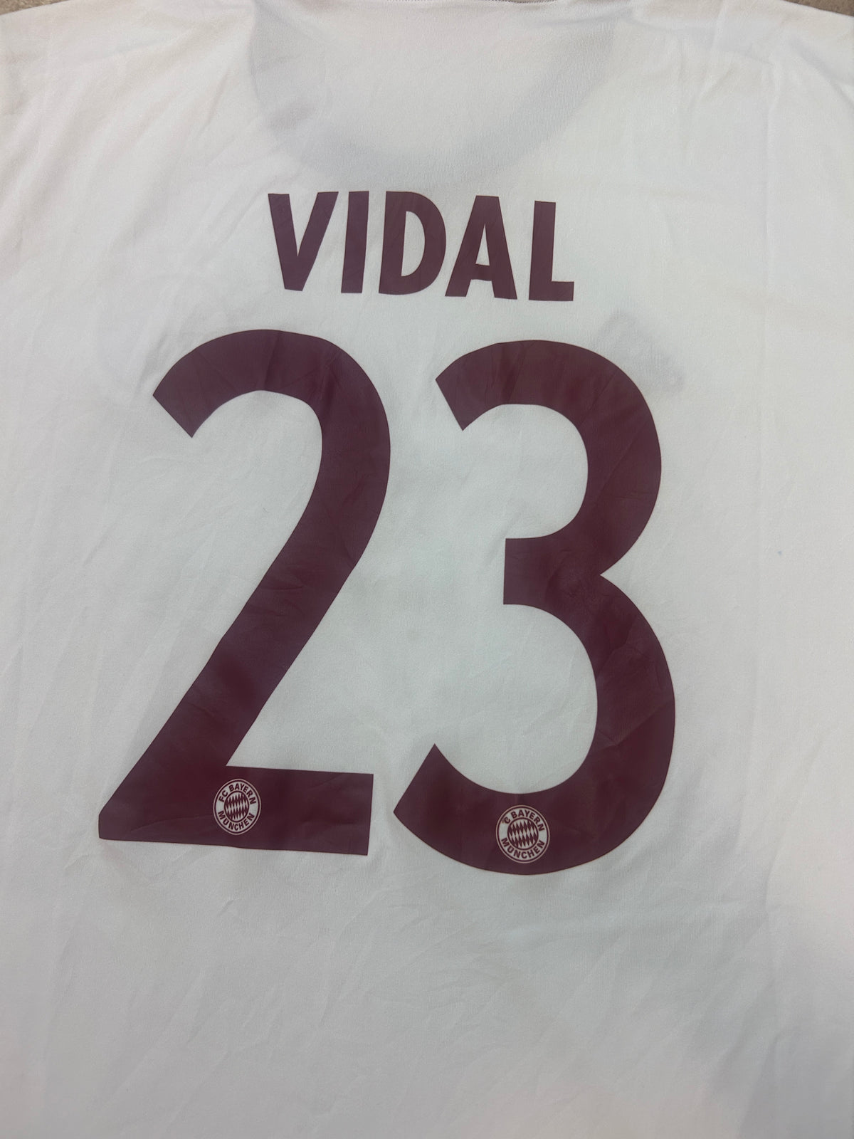 Authentic Vidal #23 Bayern Munich 2016-17 Third Football