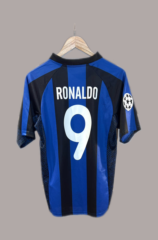 Vintage Ronaldo #9 Inter Milan 2001/02 Home Football Jersey