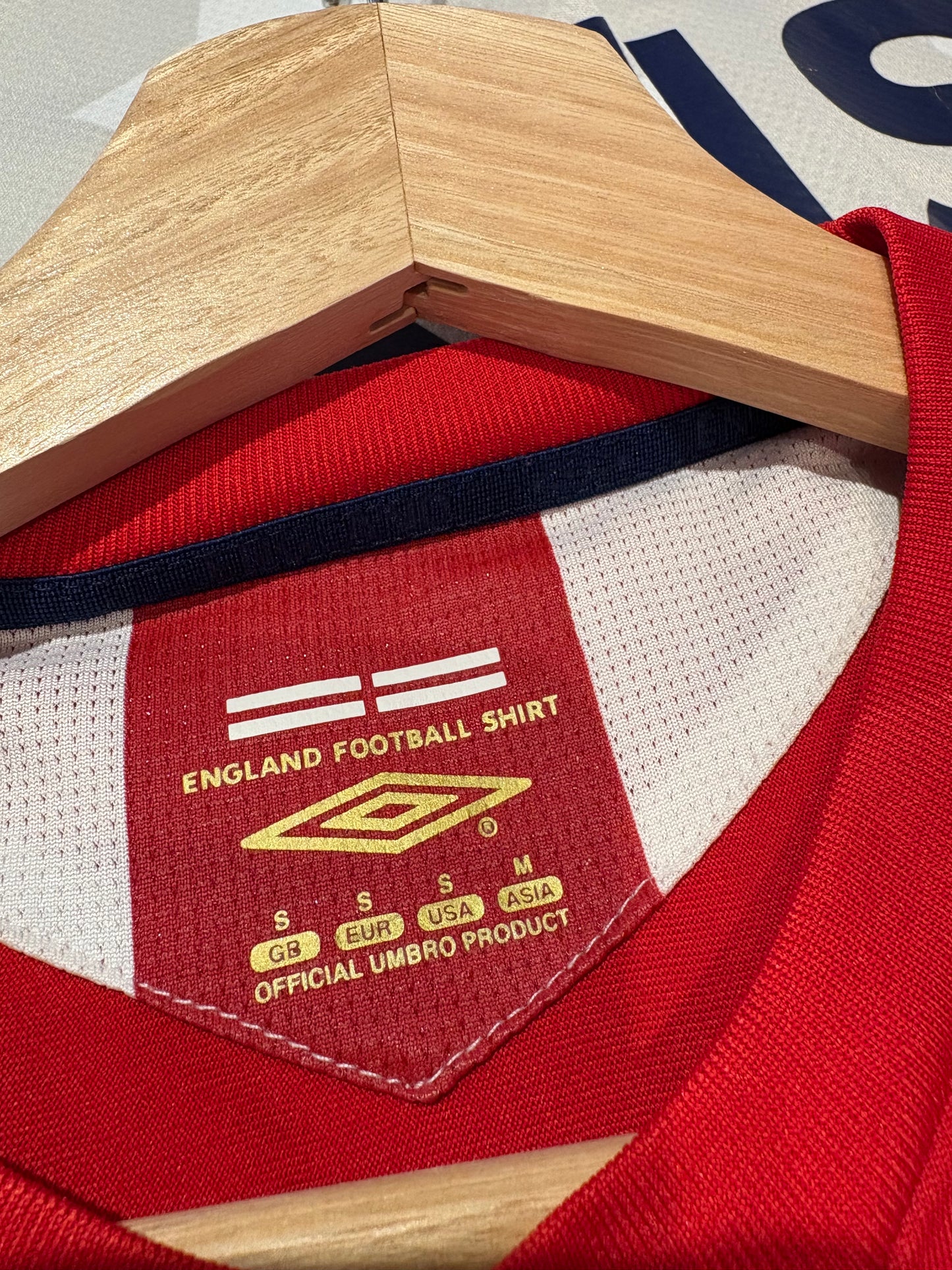 Vintage # 7 David Beckham Umbro 2006-08 England away Football Shirt