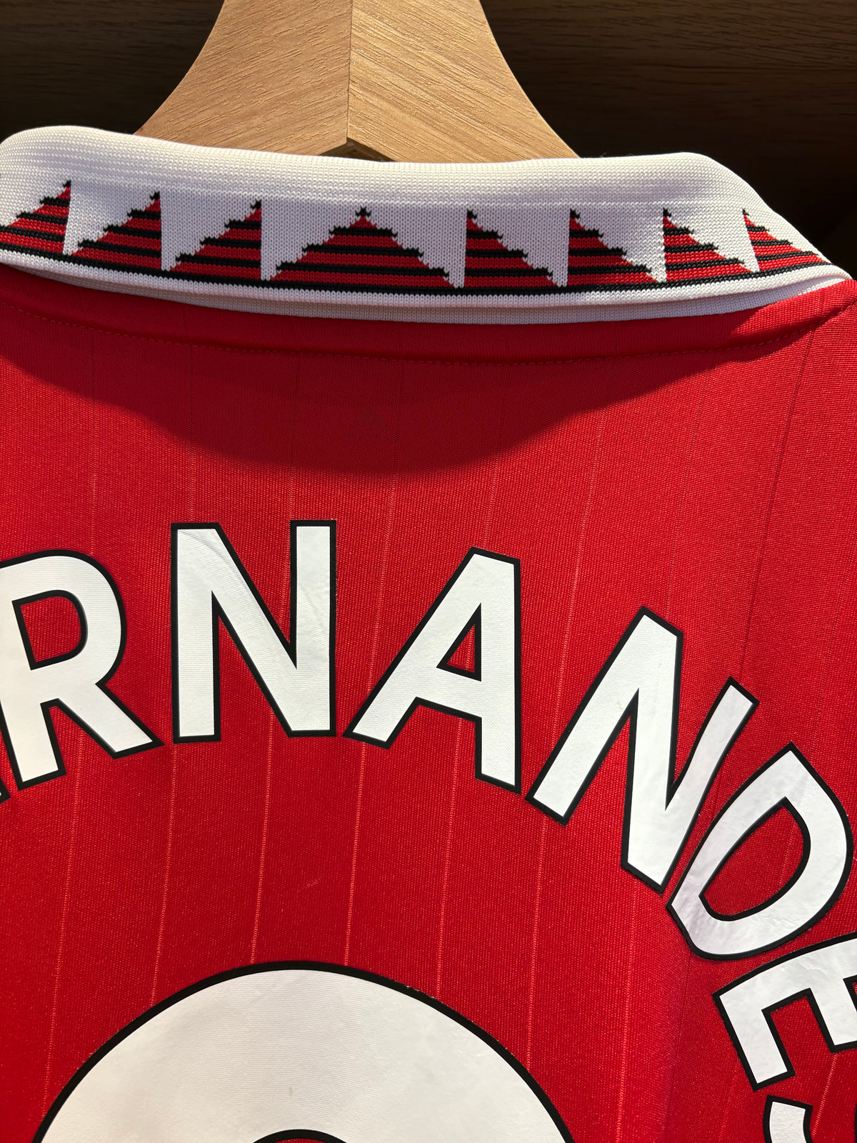 Authentic B.Fernandes #8 Manchester United 2022-23 Home Football