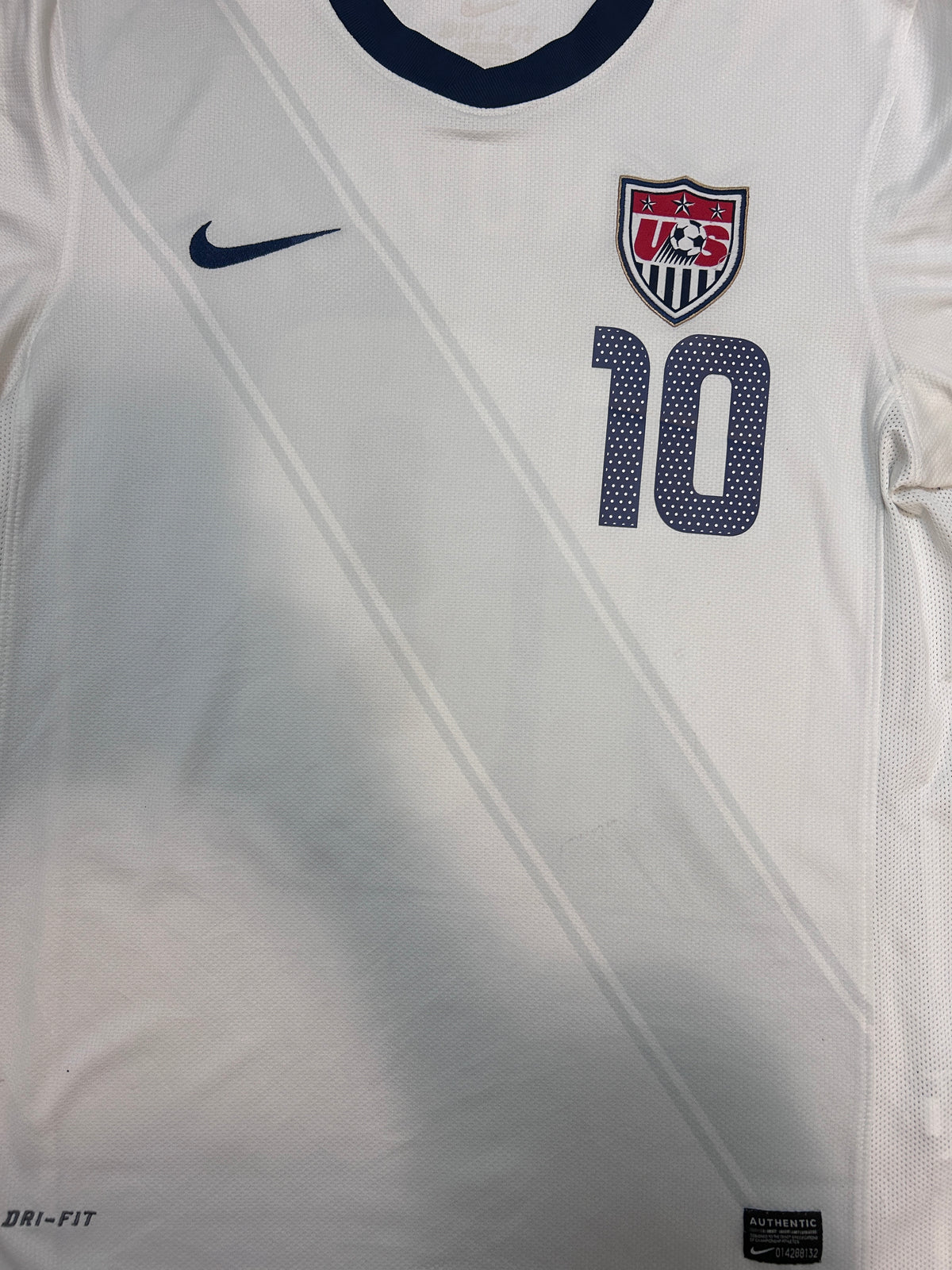 Authentic Donovan #10 United States 2010-11 Home Football
