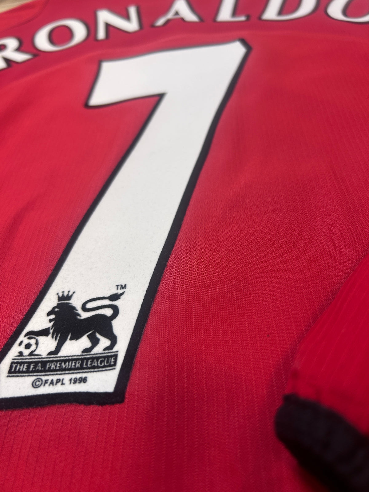 Authentic Ronaldo #7 Manchester United 2004-06 Home Football