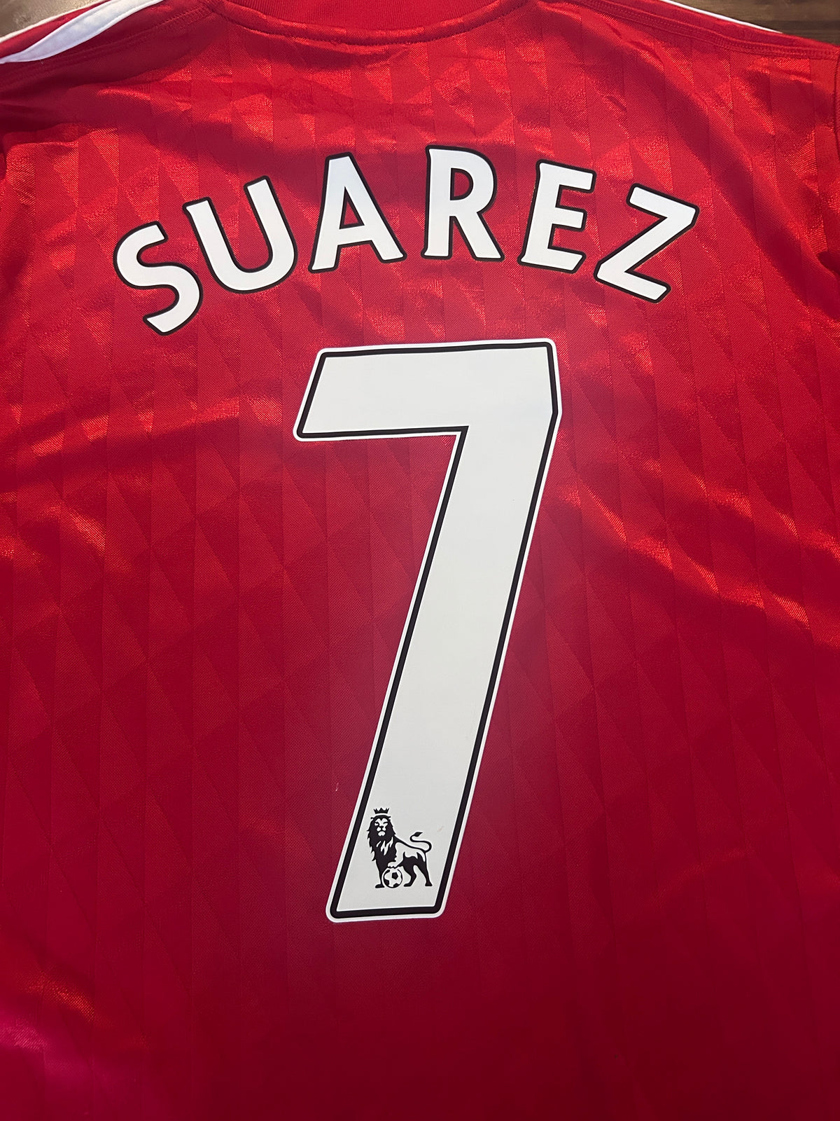 Authentic Suarez #7 Liverpool 2010-11 Home Football