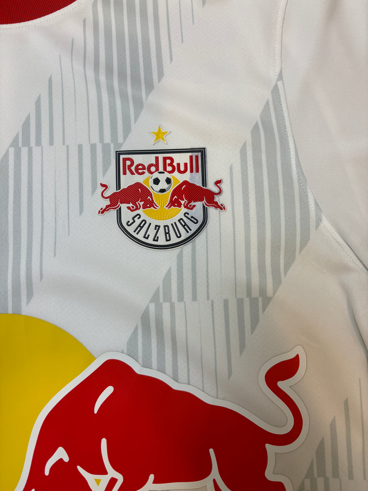 Maillot de foot domicile authentique Red Bull Salzbourg 2022-23