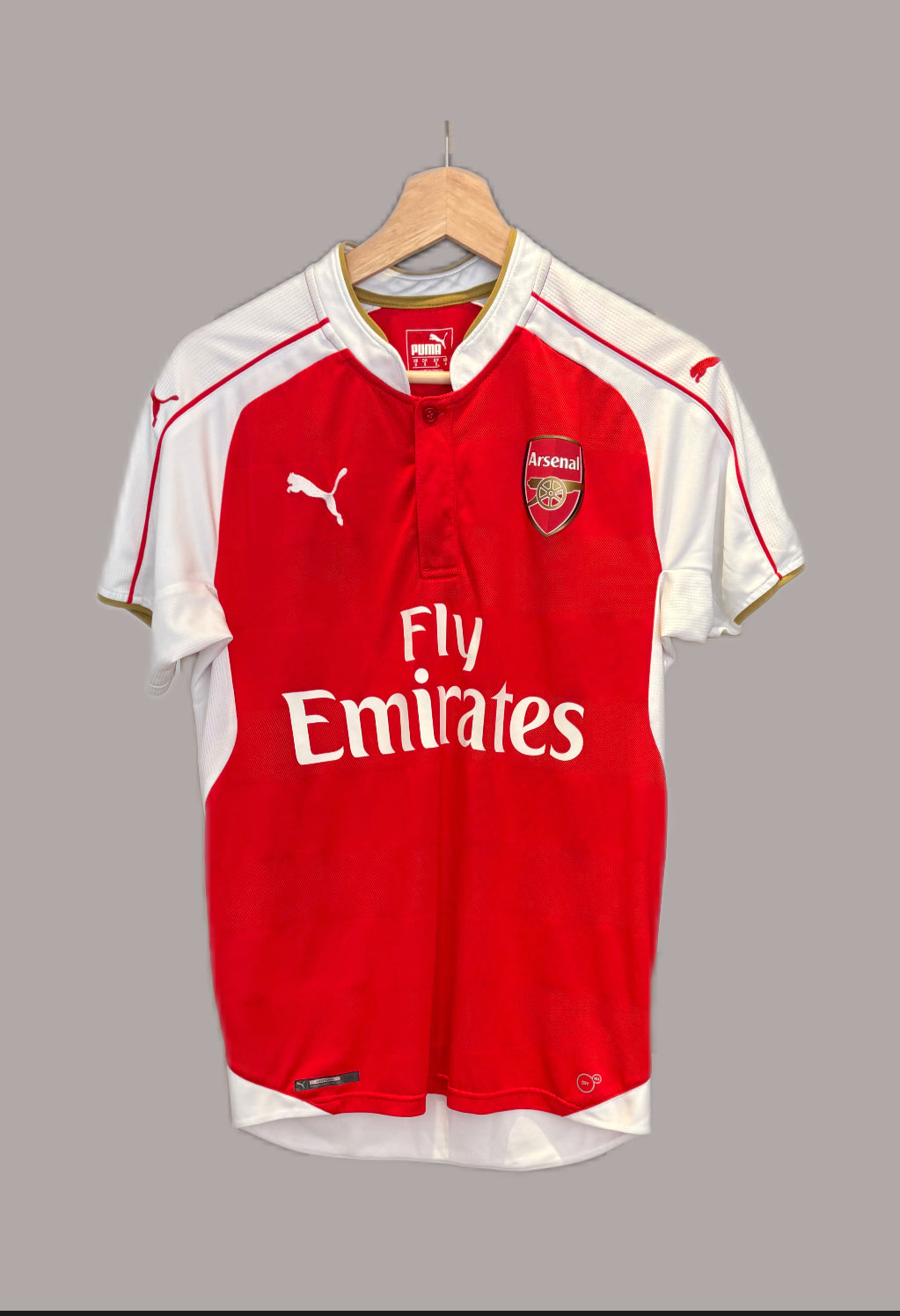Vintage Puma Arsenal FC 2015-2016 home Football soccer jersey.