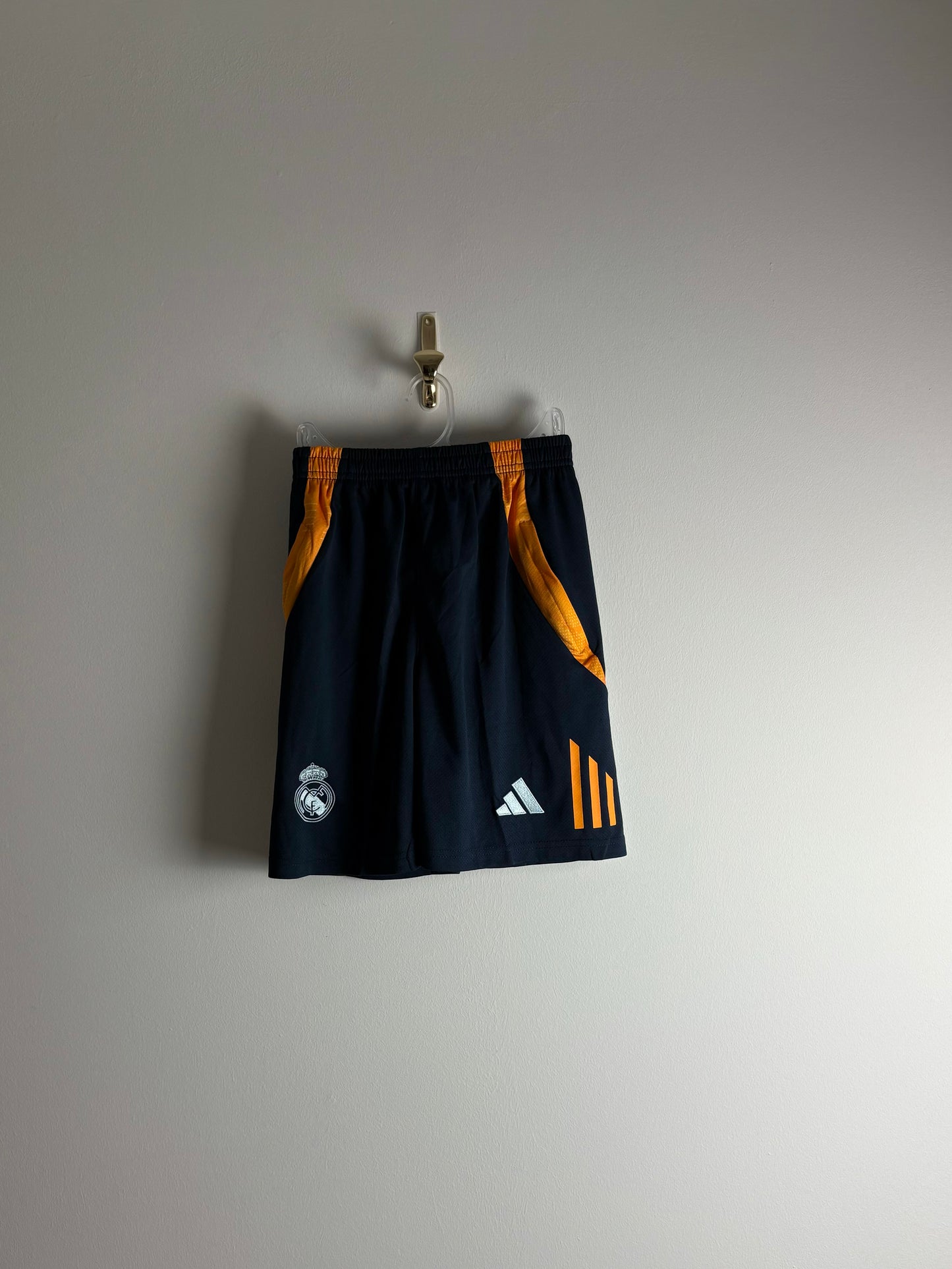 Retro Real Madrid Training Kit + Shorts For Kids