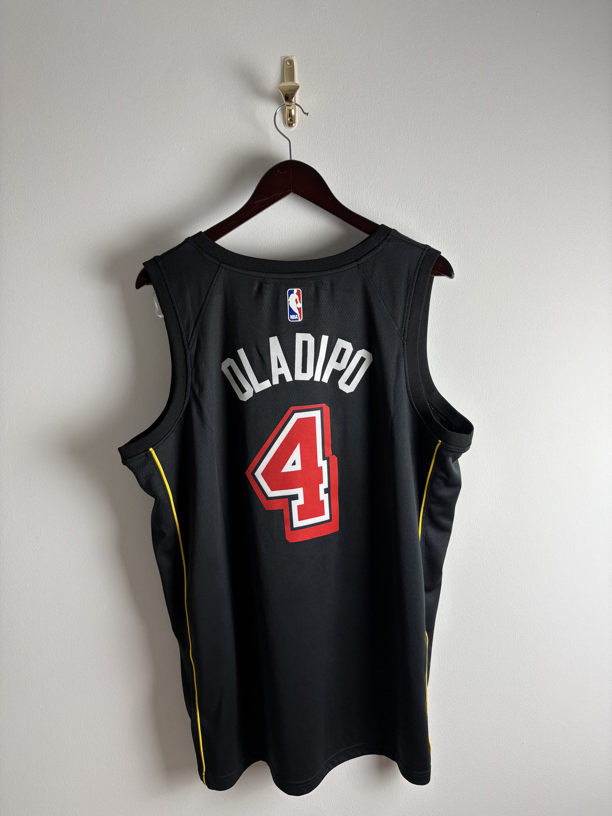 Vintage #4 Oladipo Miami Heat NBA 21/22
