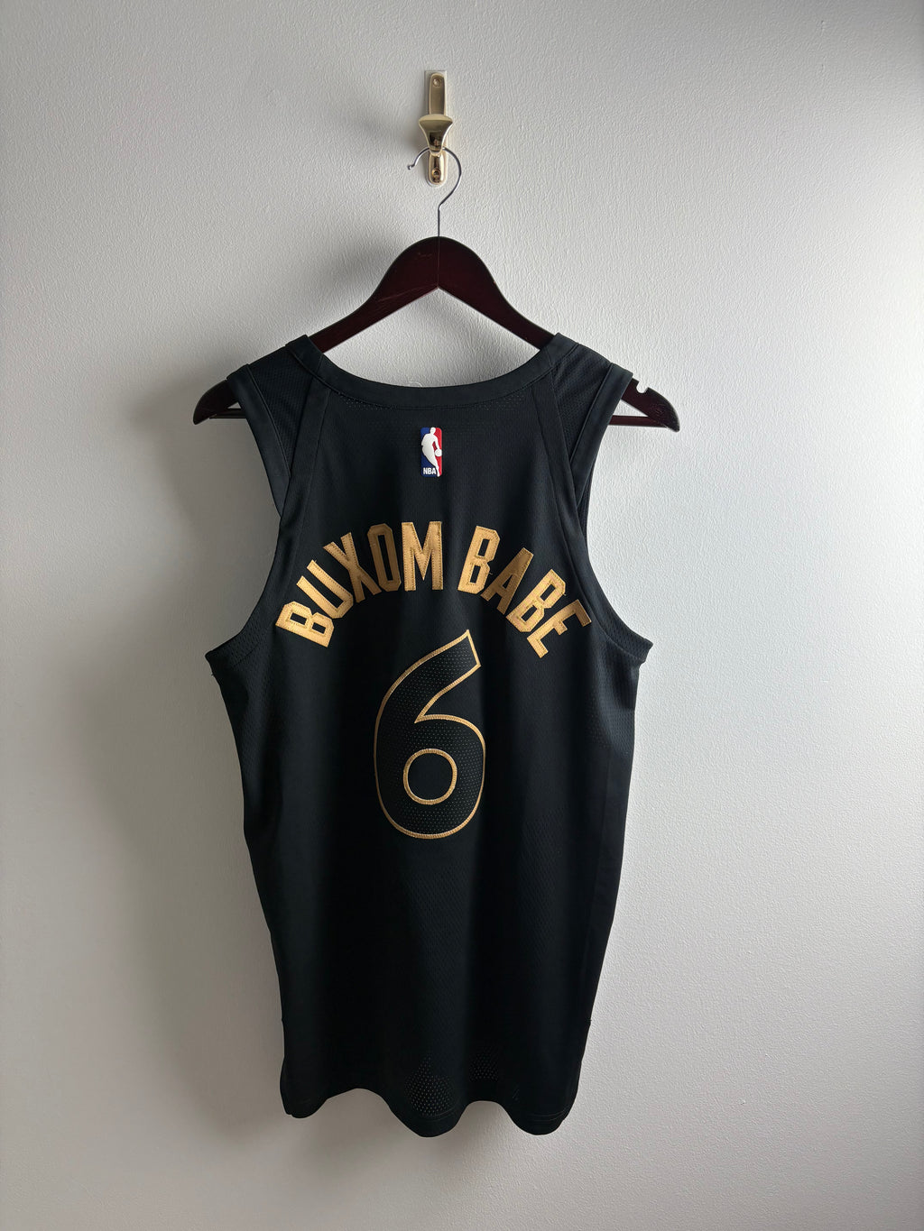 Vintage NBA Buxom Babe Toronto Raptors City Edition jersey