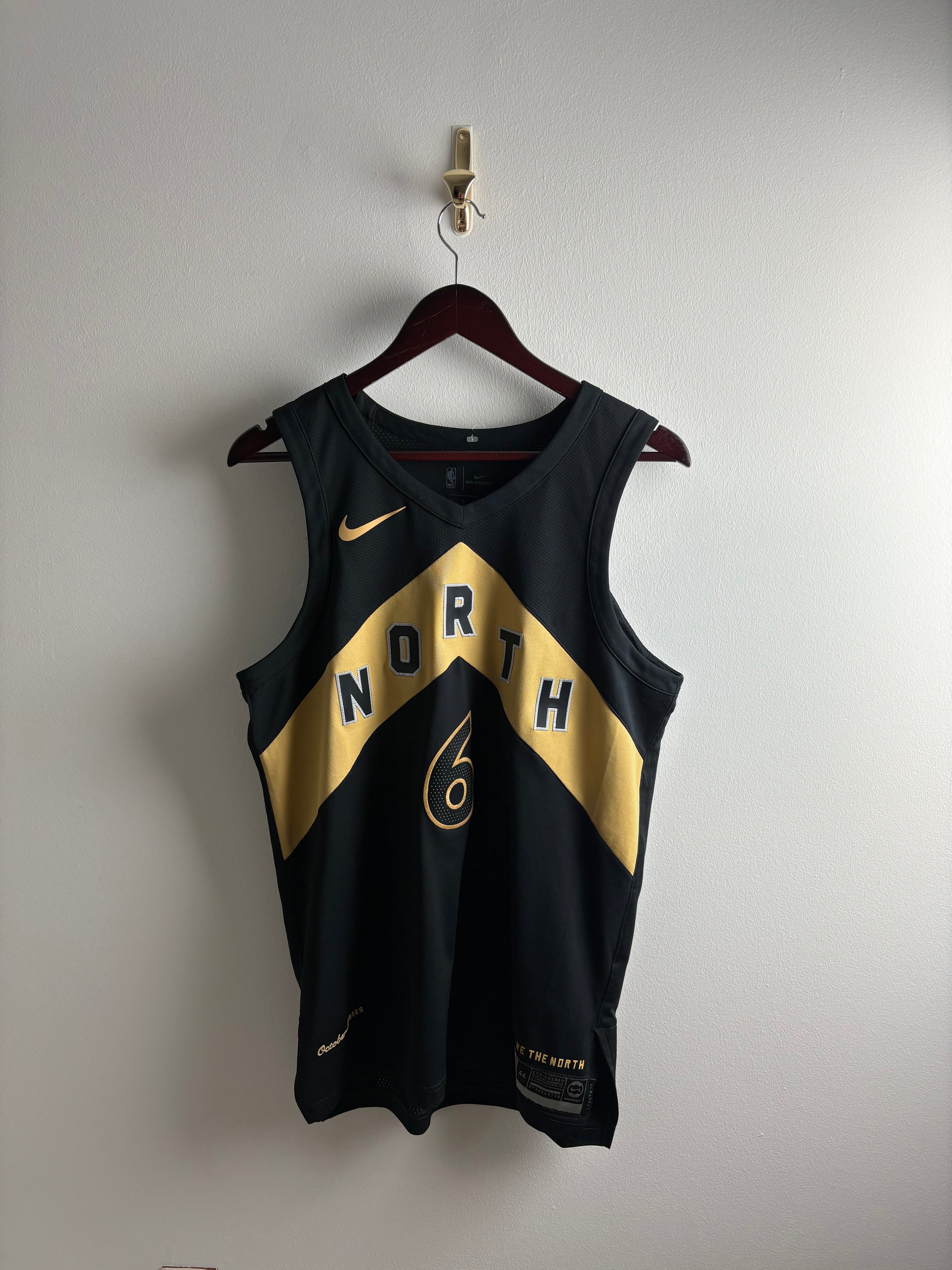 Vintage NBA Buxom Babe Toronto Raptors City Edition jersey