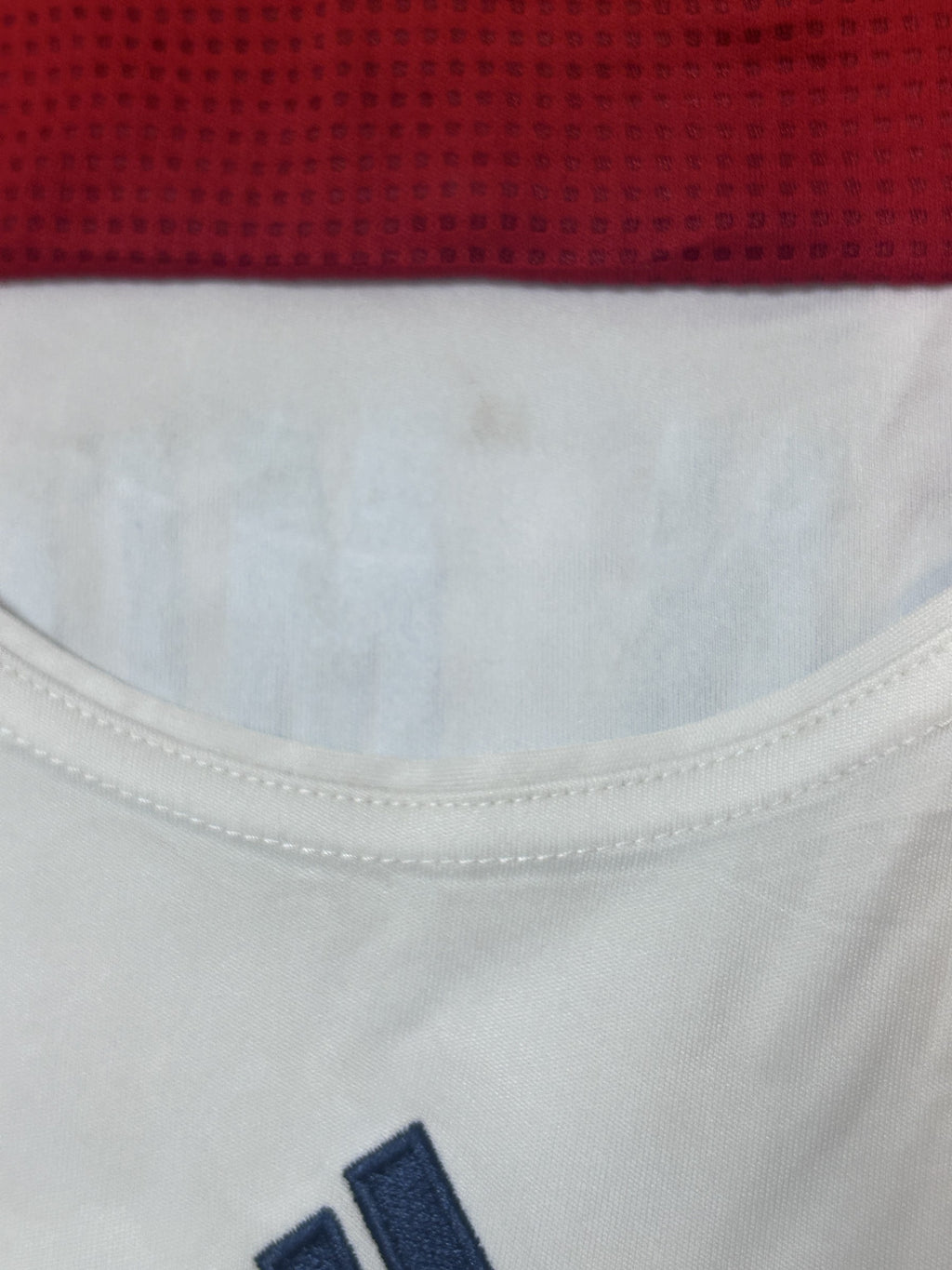 Collar detail