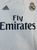 Crest and Fly Emirates sponsor close-up
